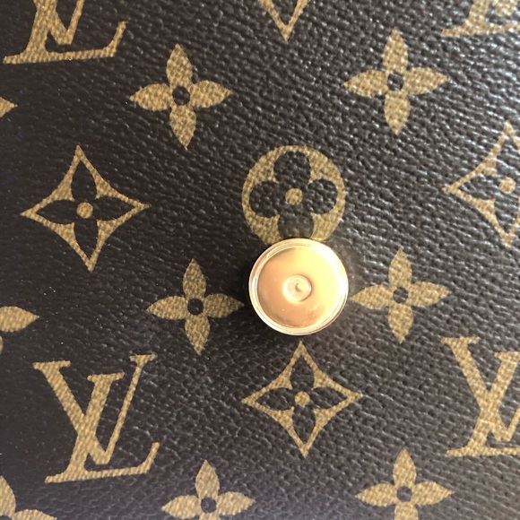 Sold - Louis Vuitton Locky BB - Picture 5 of 12